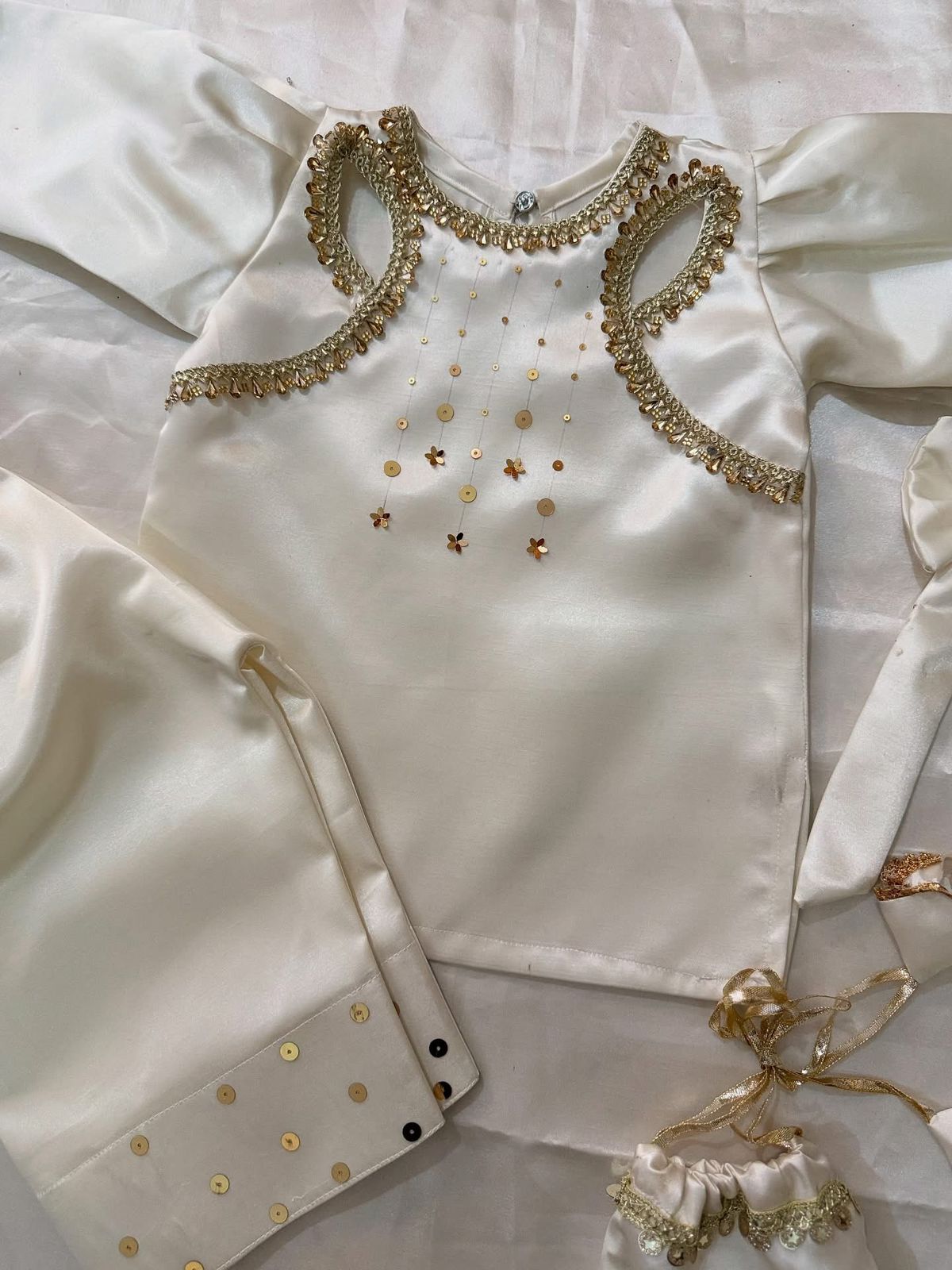 Rani-white 4pc
