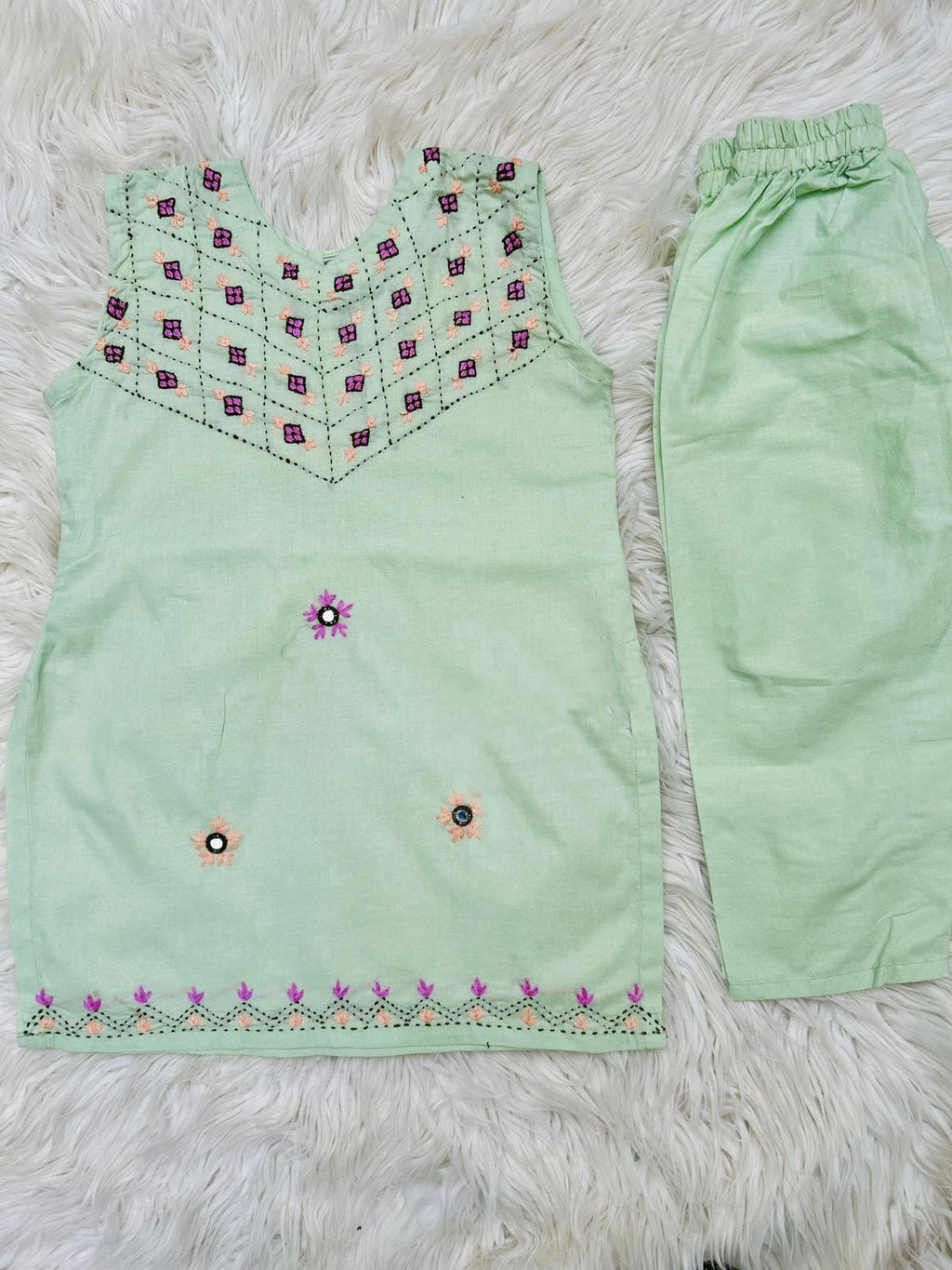 Mint-2pc