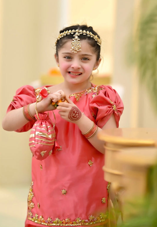 Hayyam pink festive