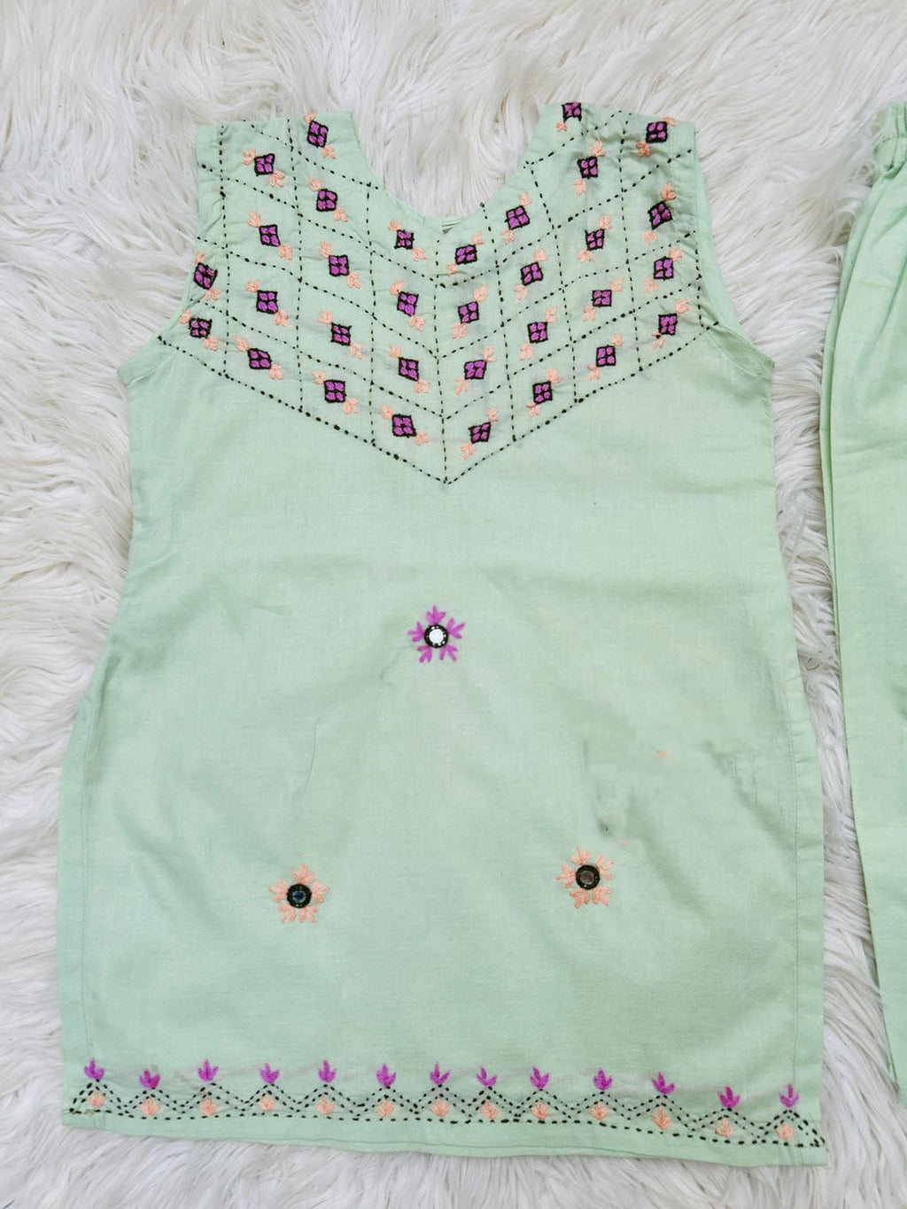 Mint-2pc