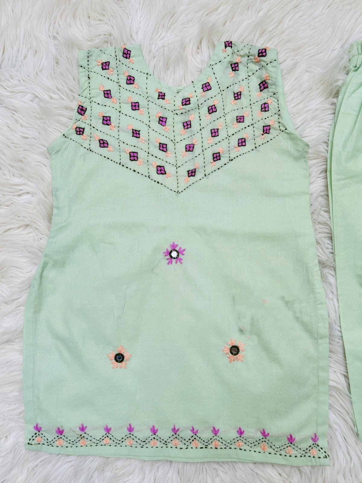 Mint-2pc
