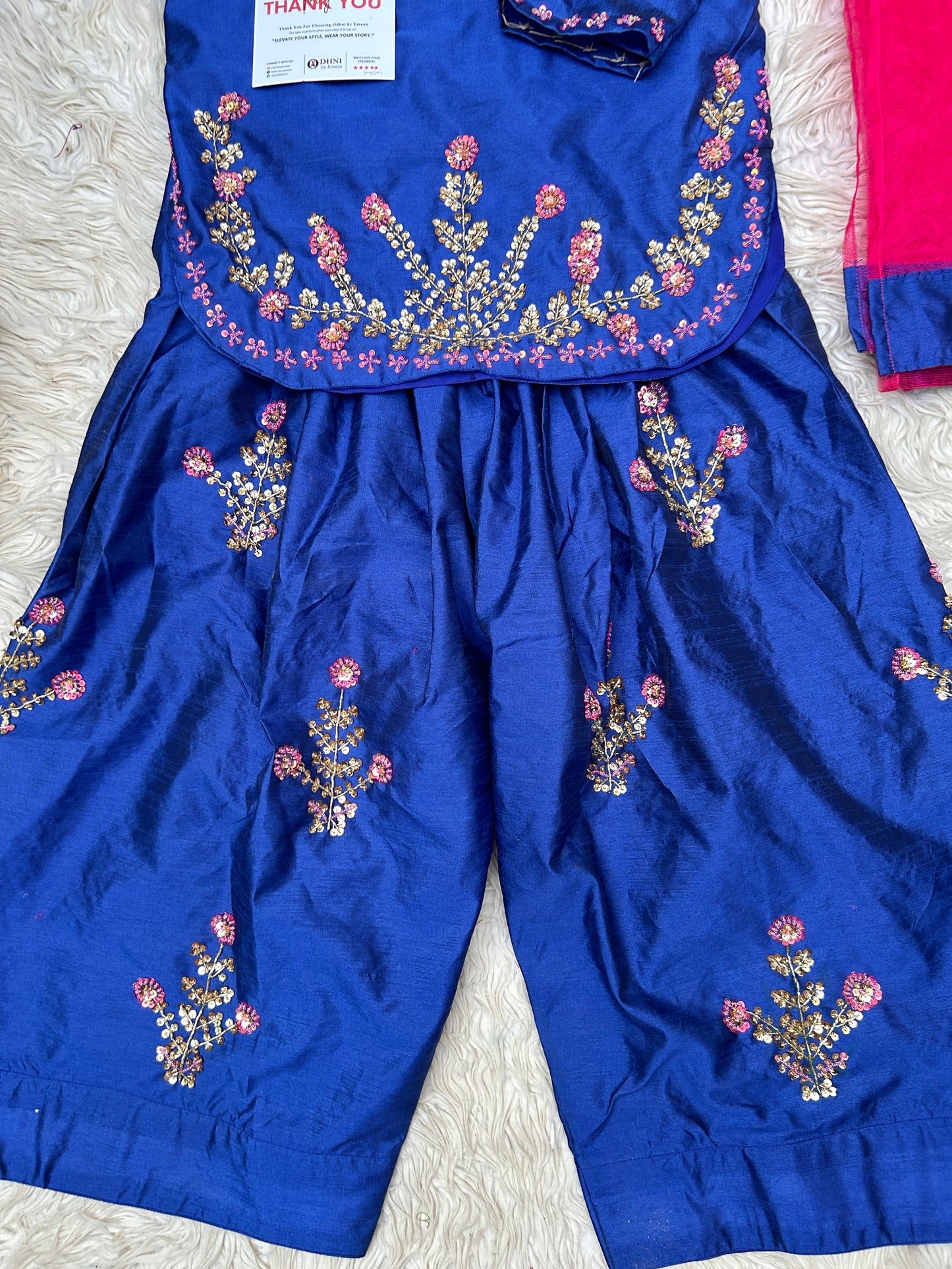 Amyra blue
