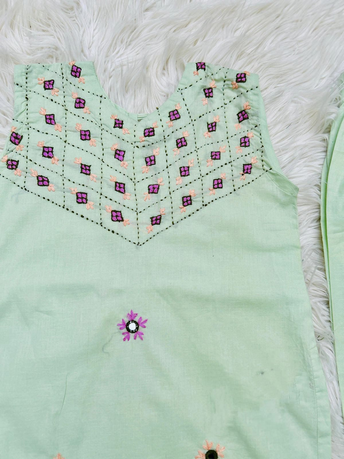 Mint-2pc