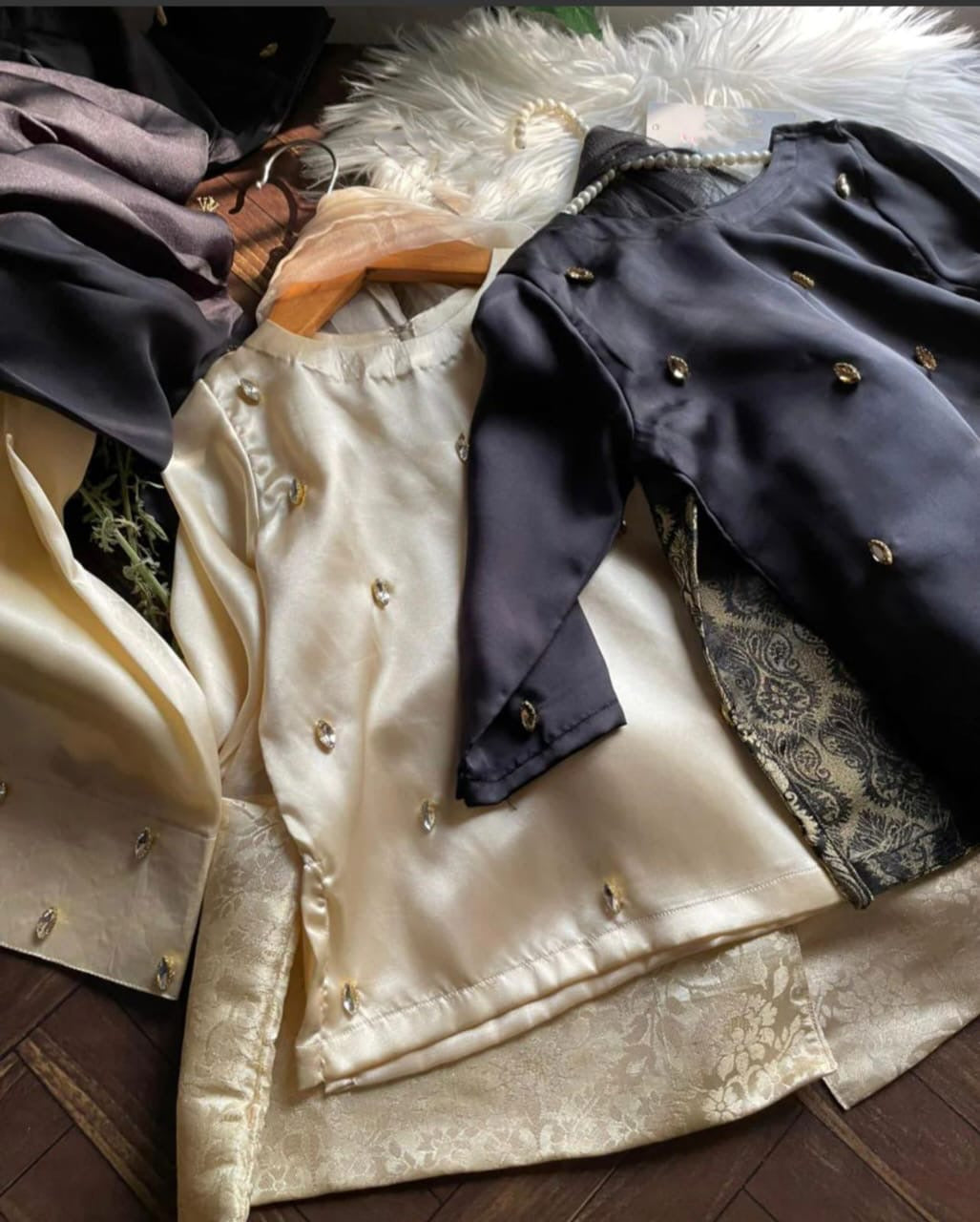 Titli Jamawar -3pc