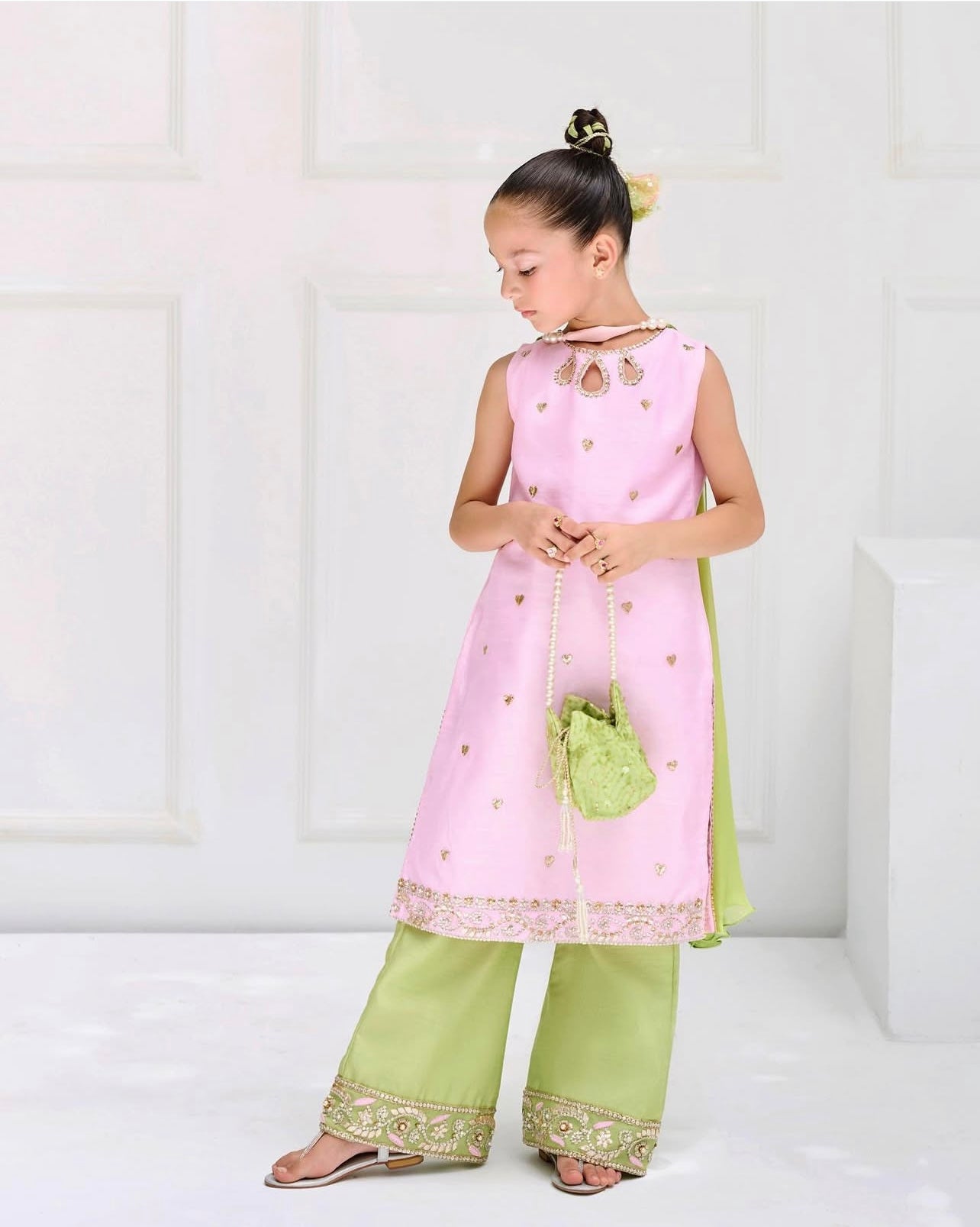 Hafsa lilac by emaan