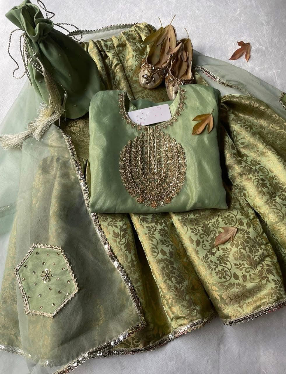 Olive Aura-4pc