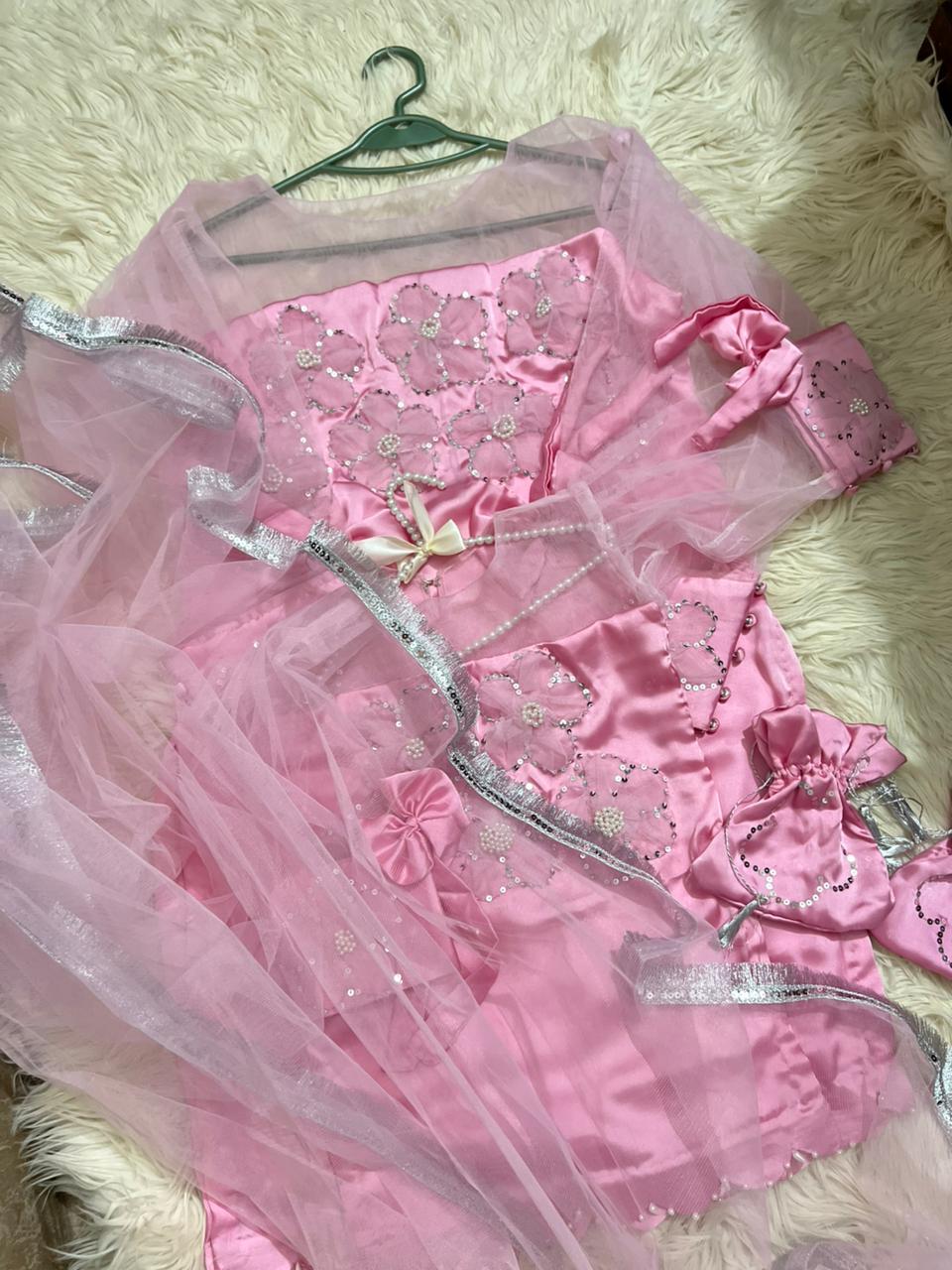 Miss pinky 4pc Women