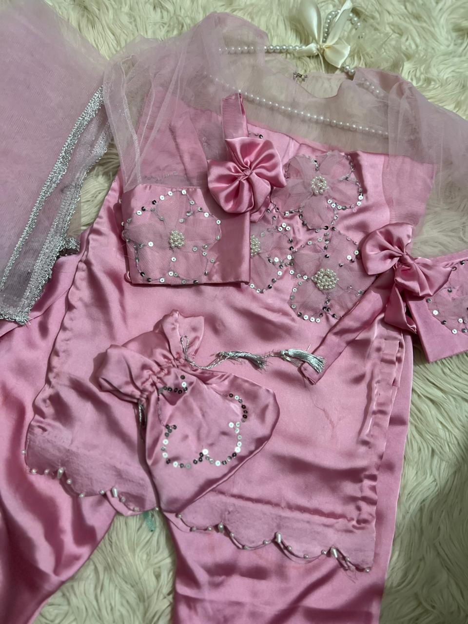 Miss pinky 4pc Women